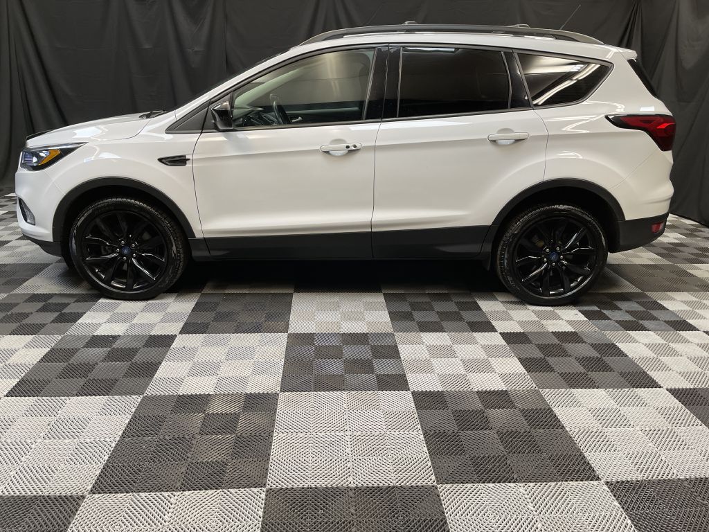 2019 FORD ESCAPE SE for sale at Solid Rock Auto Group