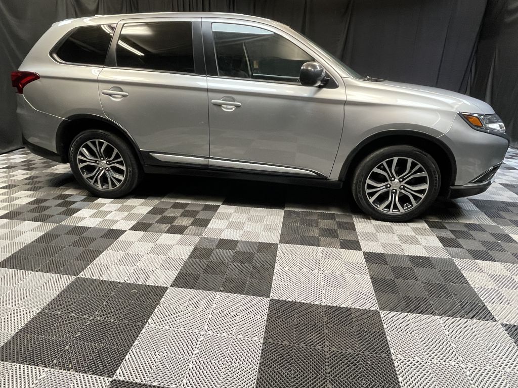 2018 MITSUBISHI OUTLANDER SE for sale at Solid Rock Auto Group