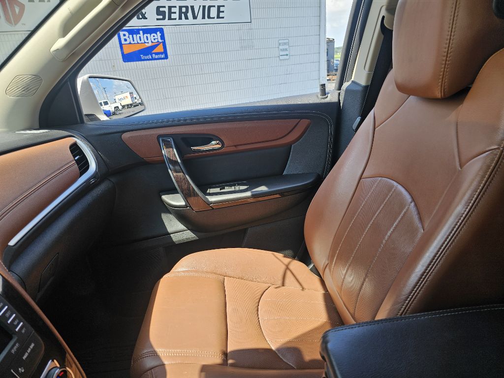 Photo 18 of this CHEVROLET TRAVERSE