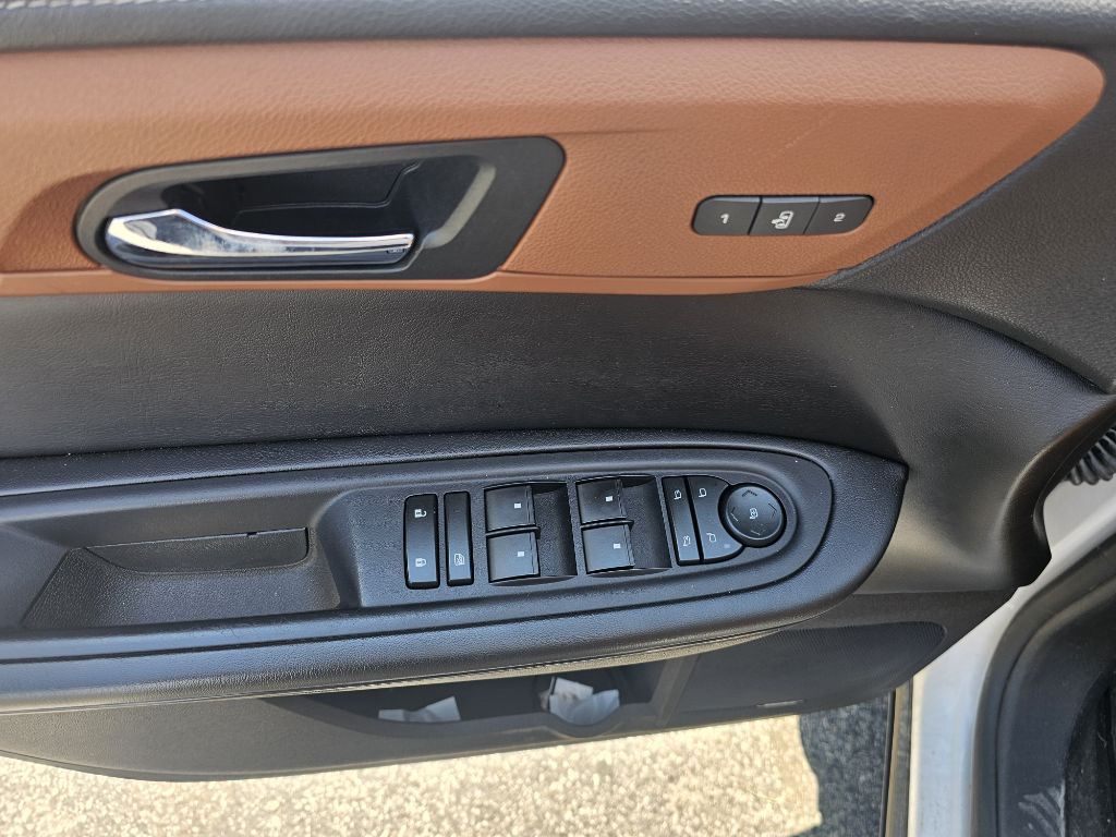 Photo 9 of this CHEVROLET TRAVERSE