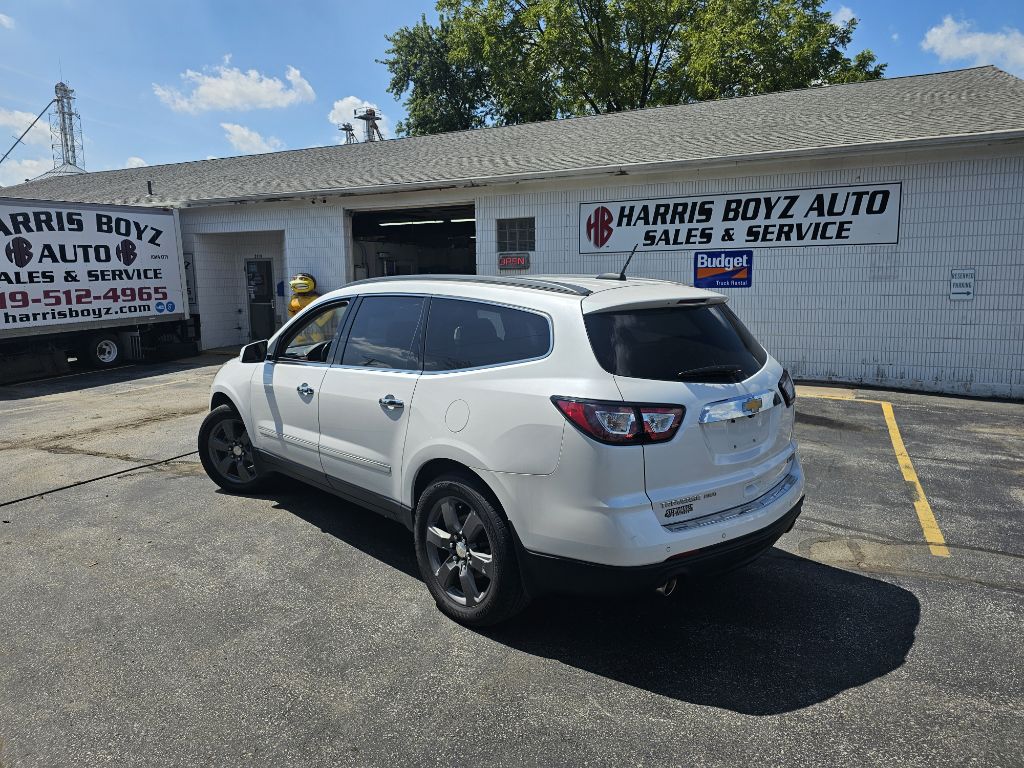 Photo 3 of this CHEVROLET TRAVERSE