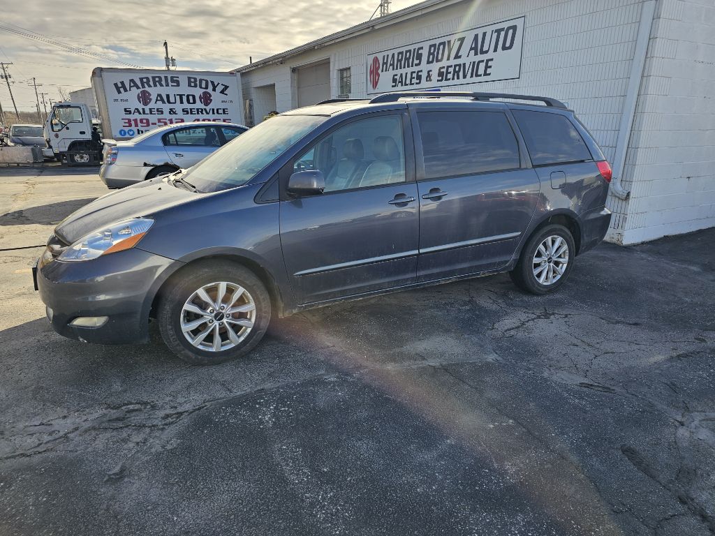 2008 Toyota Sienna XLE