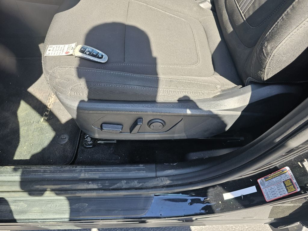Photo 9 of this HYUNDAI TUCSON