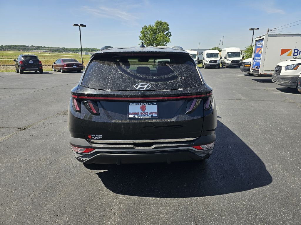 Photo 4 of this HYUNDAI TUCSON
