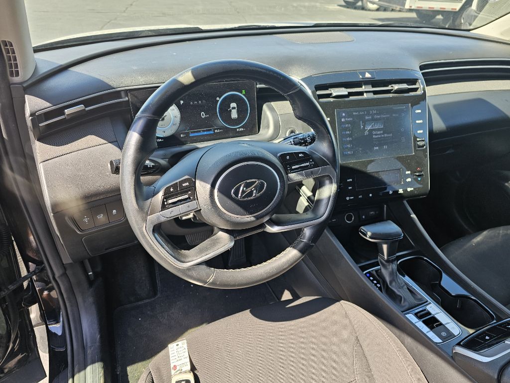 Photo 11 of this HYUNDAI TUCSON
