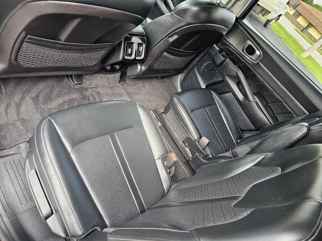 Photo 18 of this KIA SORENTO