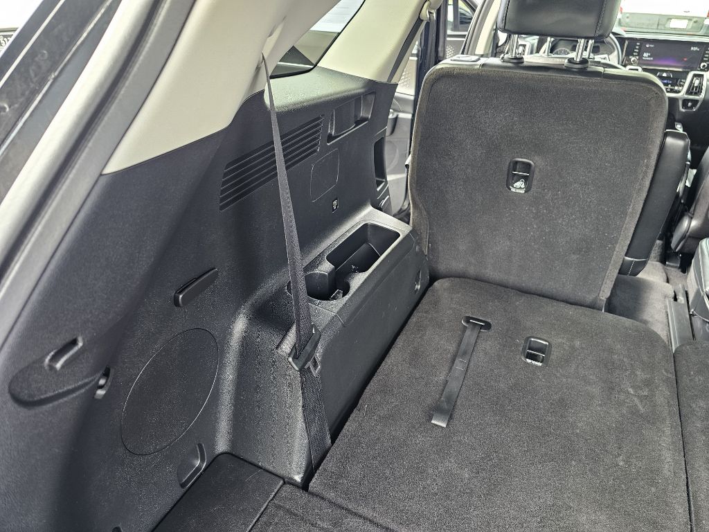Photo 13 of this KIA SORENTO