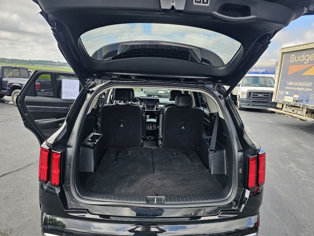 Photo 14 of this KIA SORENTO