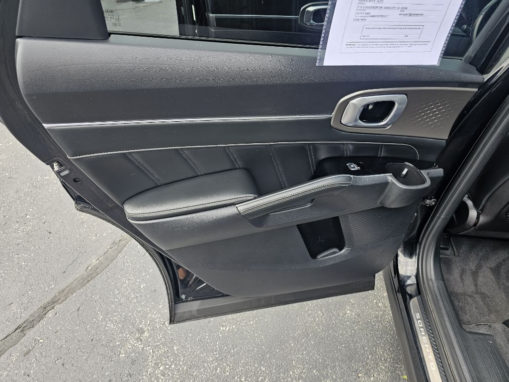Photo 16 of this KIA SORENTO
