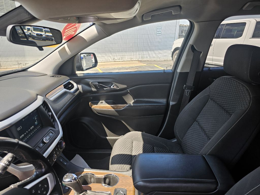 Photo 16 of this GMC ACADIA