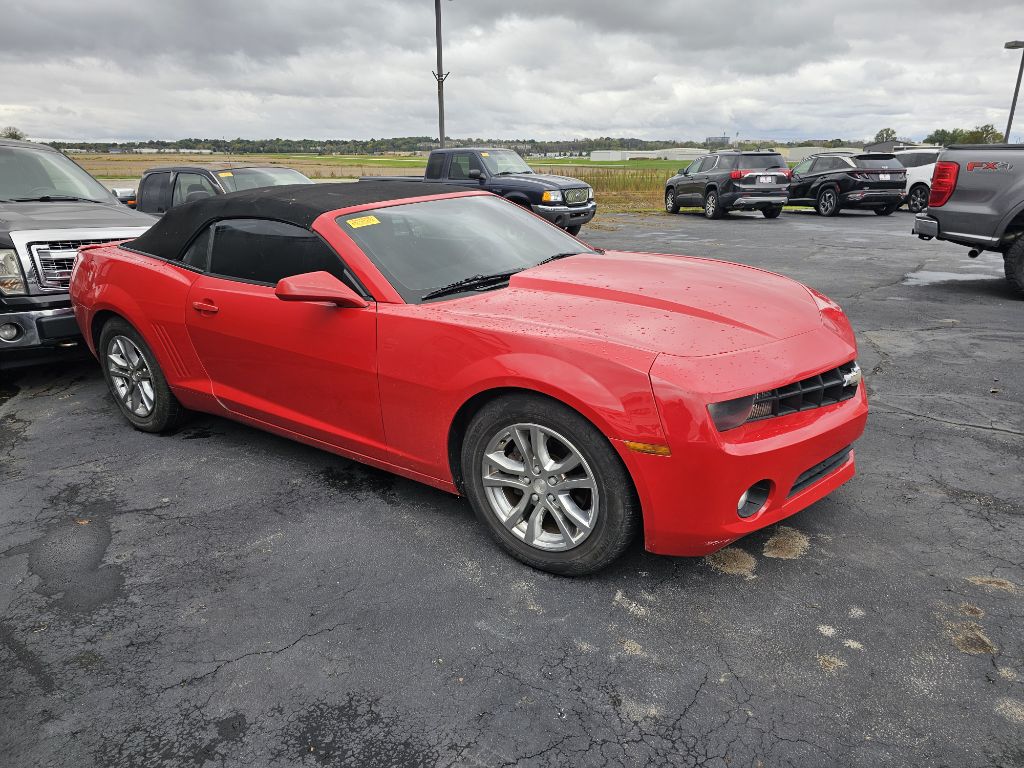 Photo 2 of this CHEVROLET CAMARO