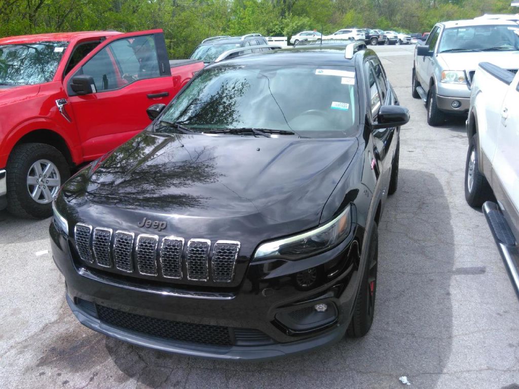Photo 2 of this JEEP CHEROKEE