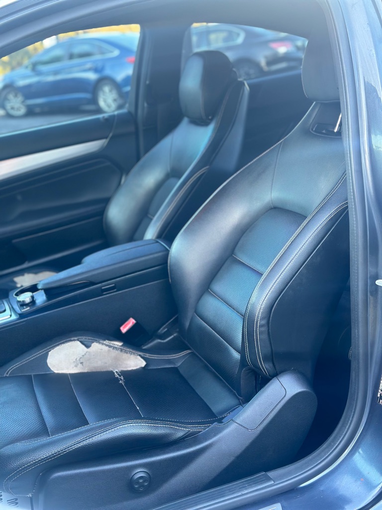 Photo 9 of this MERCEDES-BENZ C-CLASS