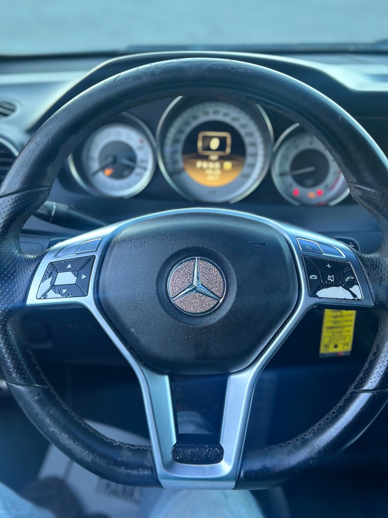 Photo 10 of this MERCEDES-BENZ C-CLASS