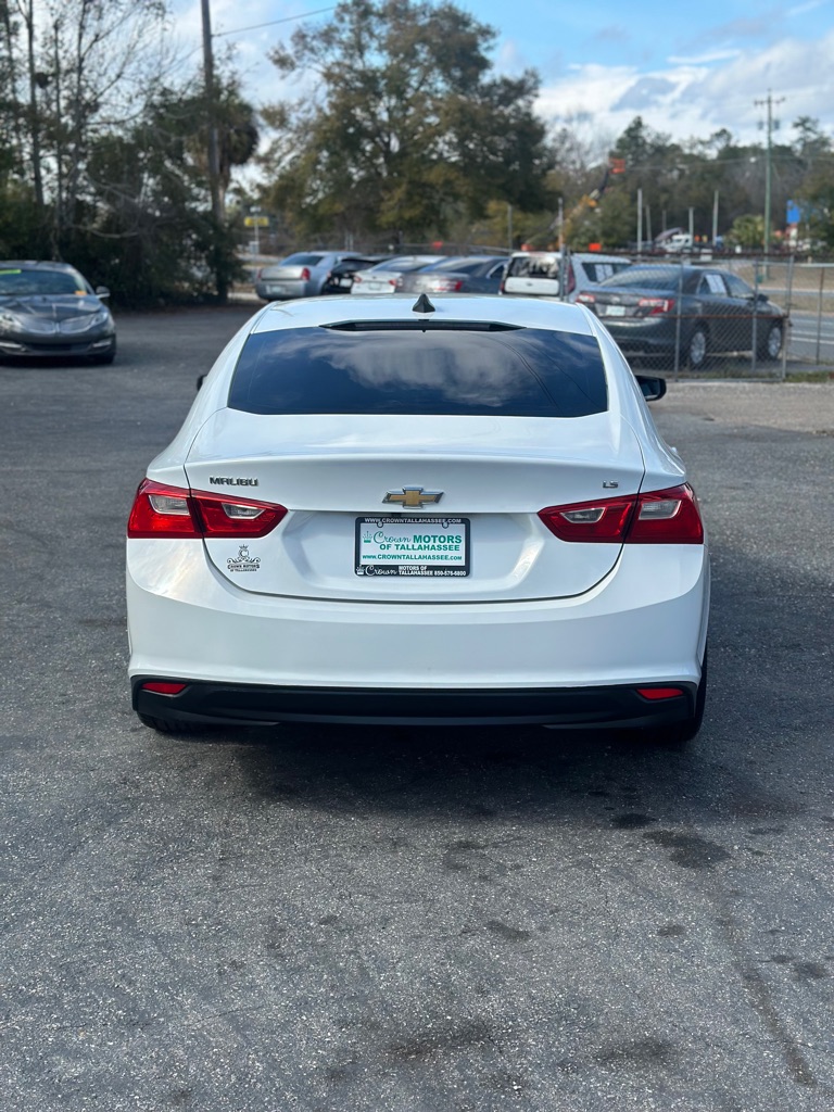Photo 5 of this CHEVROLET MALIBU