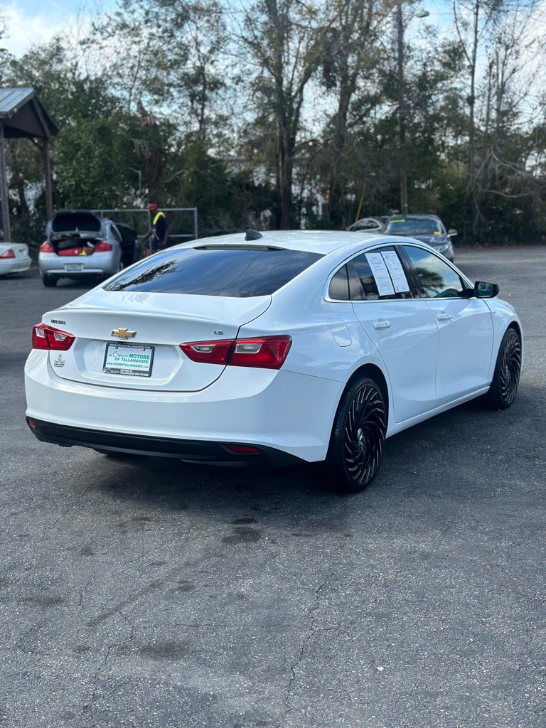 Photo 4 of this CHEVROLET MALIBU