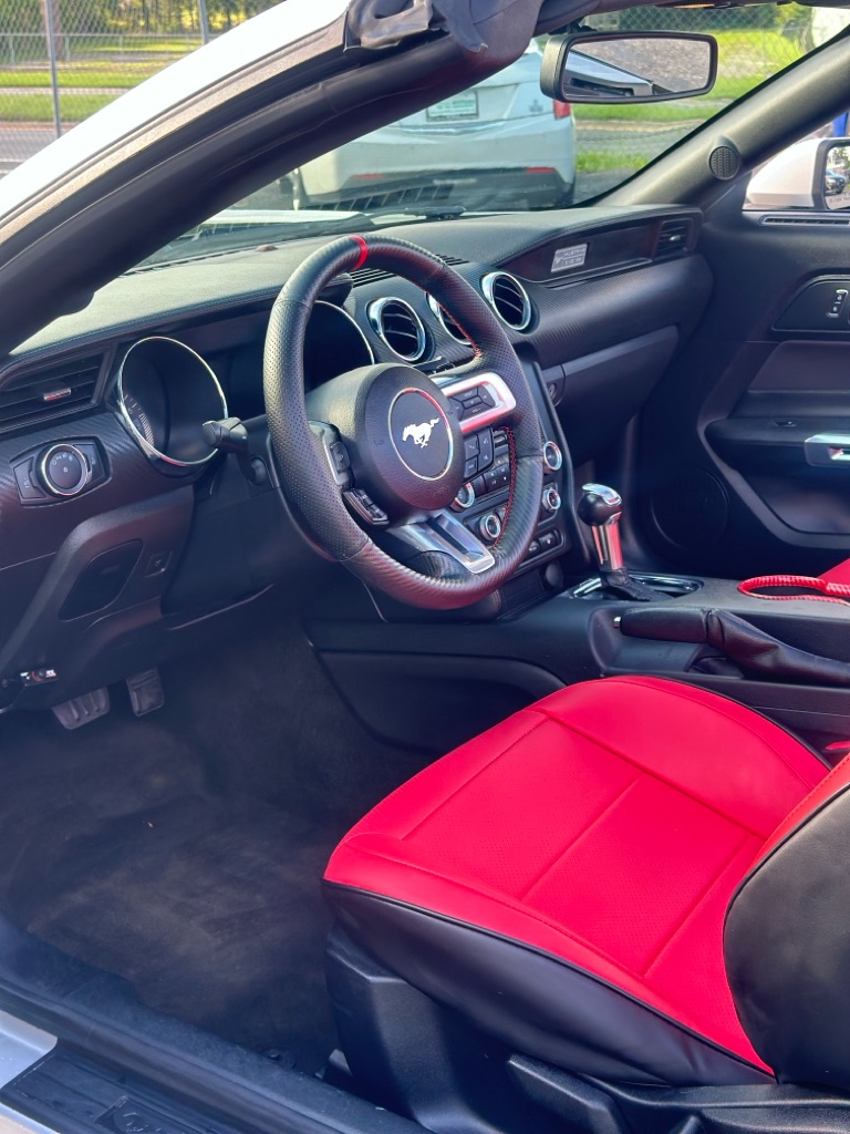 Photo 8 of this FORD MUSTANG