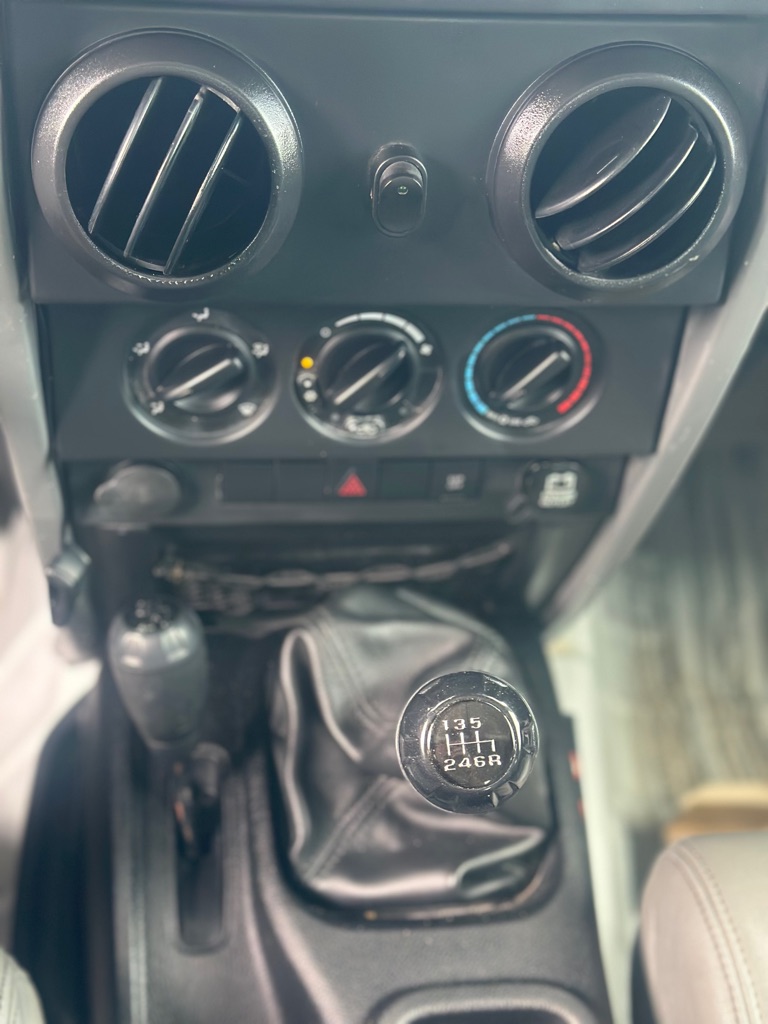 Photo 13 of this JEEP WRANGLER