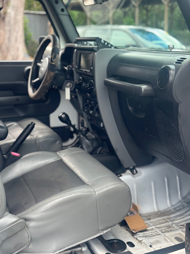 Photo 14 of this JEEP WRANGLER