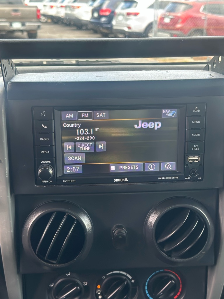 Photo 12 of this JEEP WRANGLER