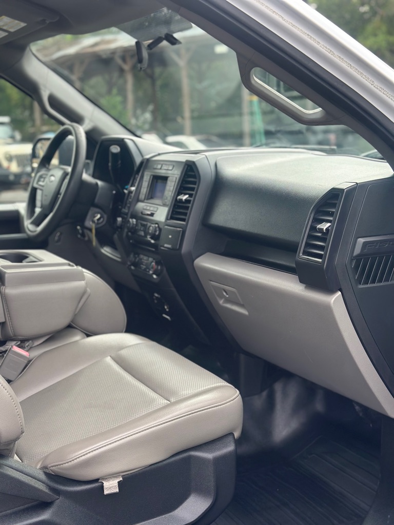 Photo 17 of this FORD F150