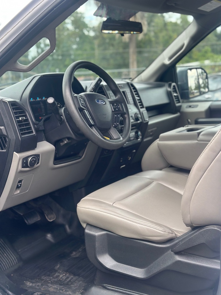 Photo 7 of this FORD F150