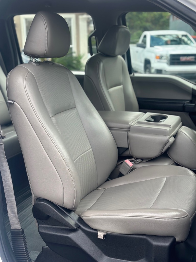 Photo 18 of this FORD F150