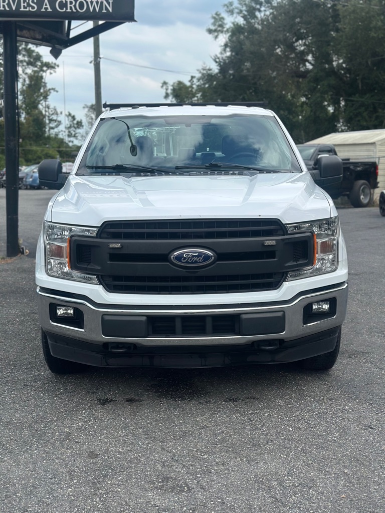 Photo 3 of this FORD F150