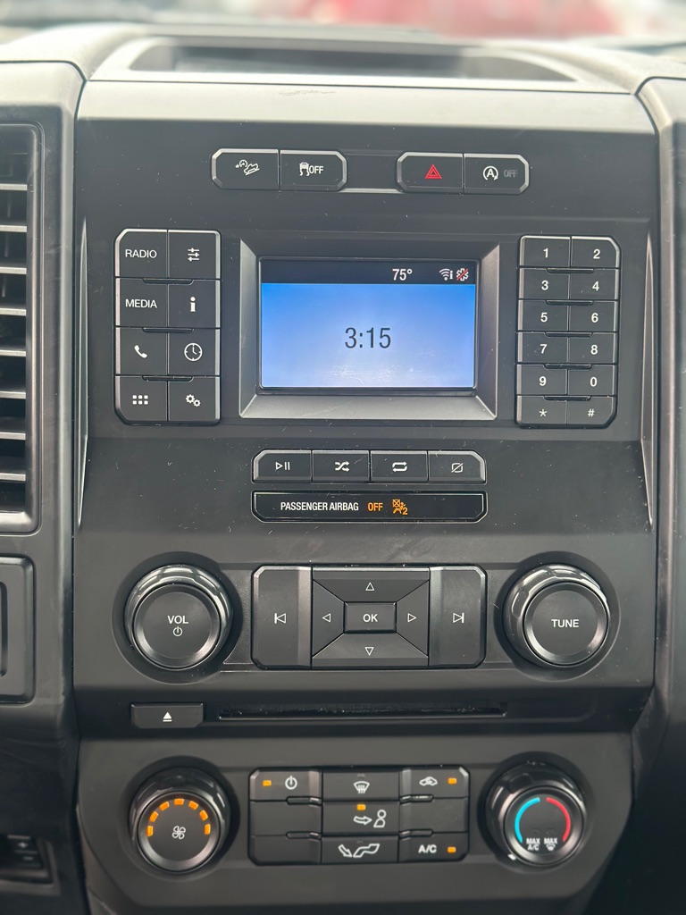 Photo 13 of this FORD F150