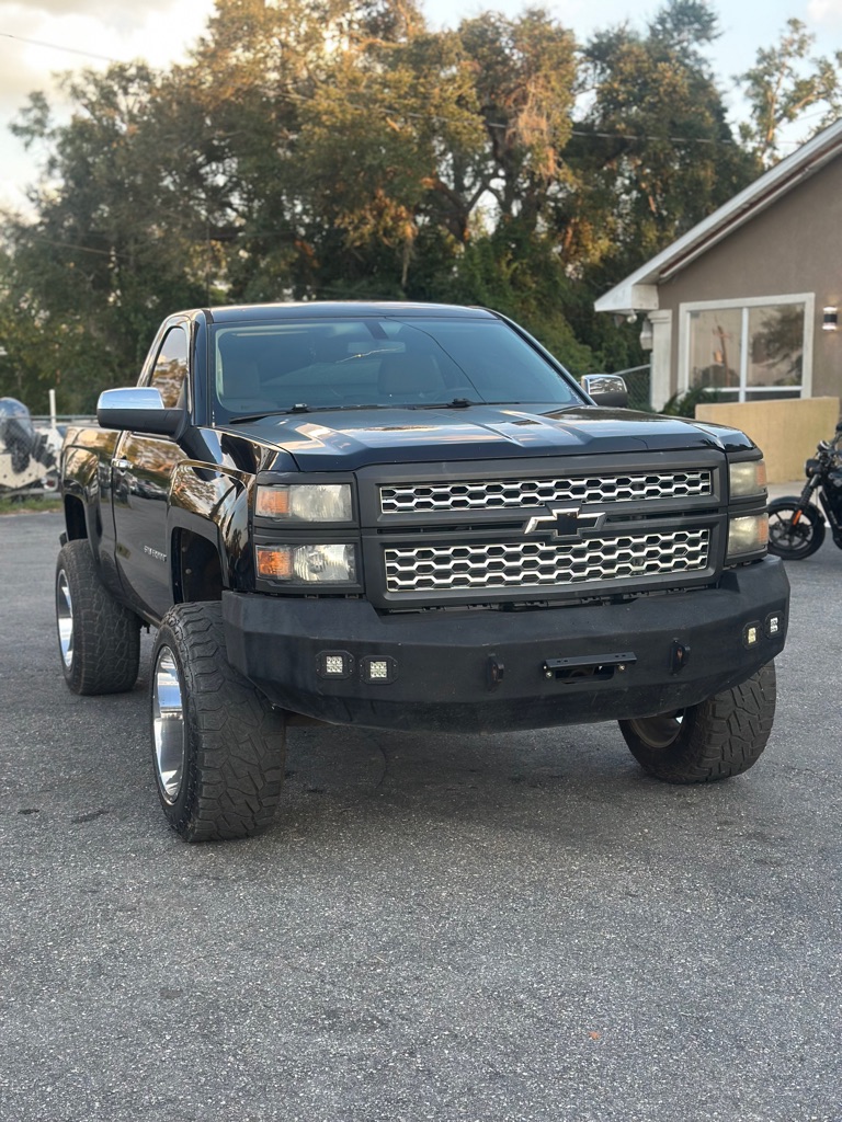 Photo 2 of this CHEVROLET SILVERADO 1500