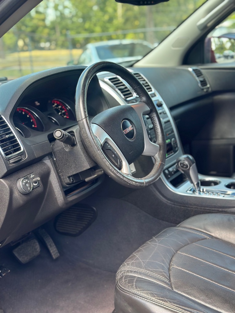 Photo 7 of this GMC ACADIA