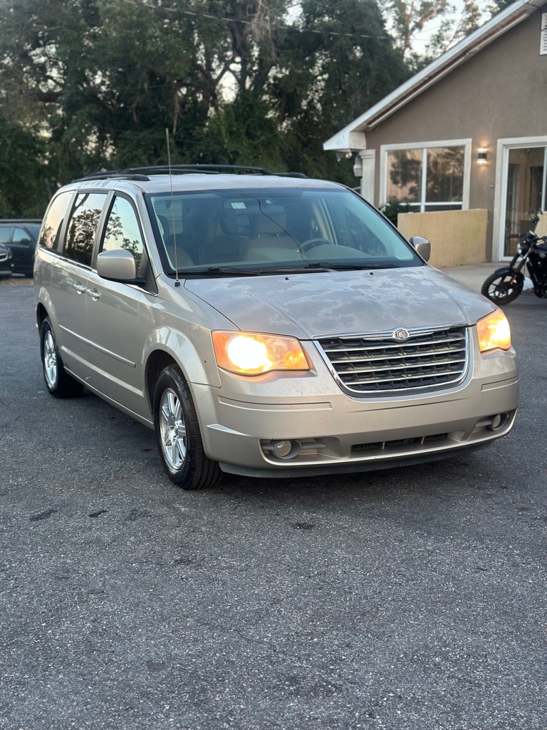 Photo 2 of this CHRYSLER TOWN & COUNTRY