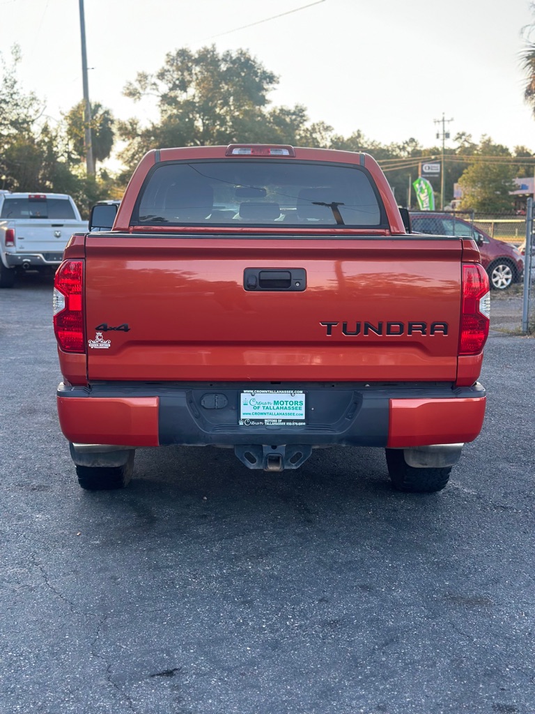 Photo 23 of this CHRYSLER TOWN & COUNTRY