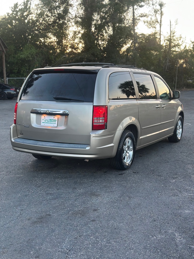 Photo 3 of this CHRYSLER TOWN & COUNTRY