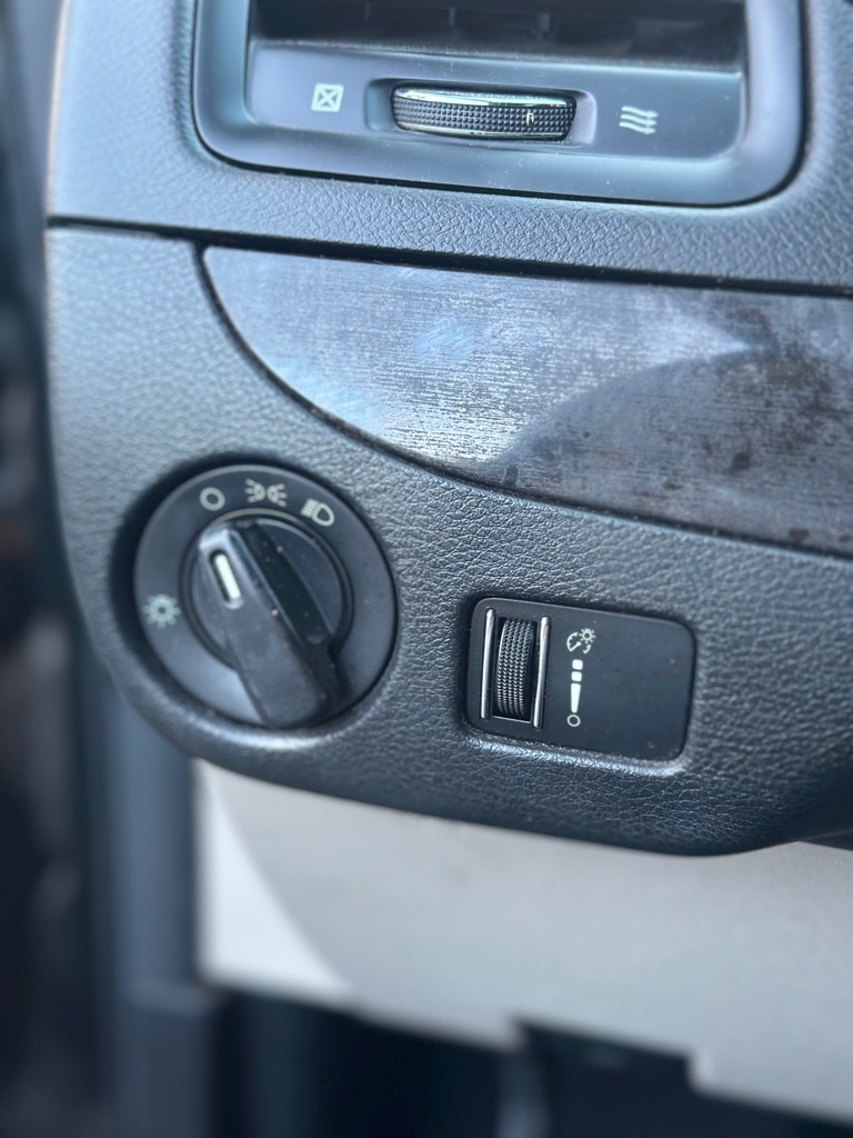 Photo 10 of this DODGE GRAND CARAVAN