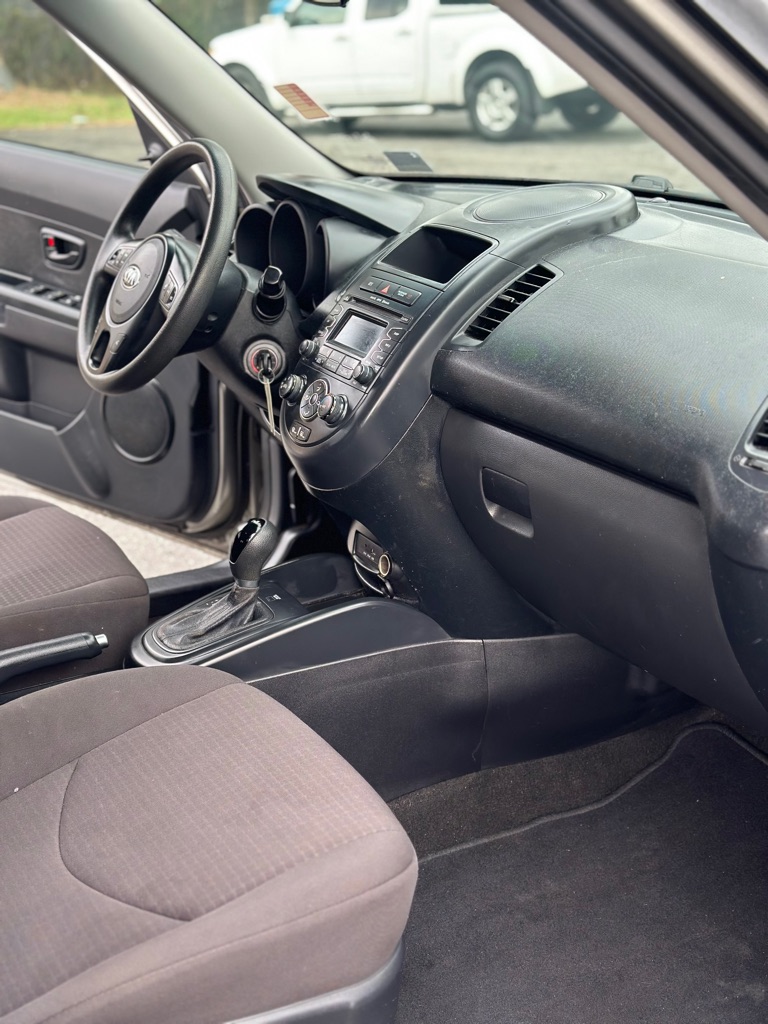 Photo 13 of this KIA SOUL