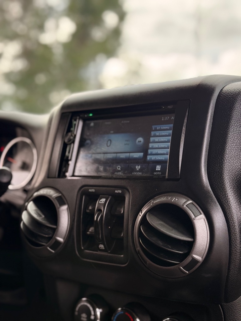 Photo 14 of this JEEP WRANGLER UNLIMI