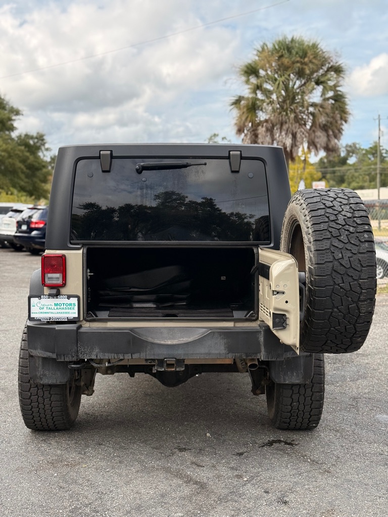 Photo 18 of this JEEP WRANGLER UNLIMI