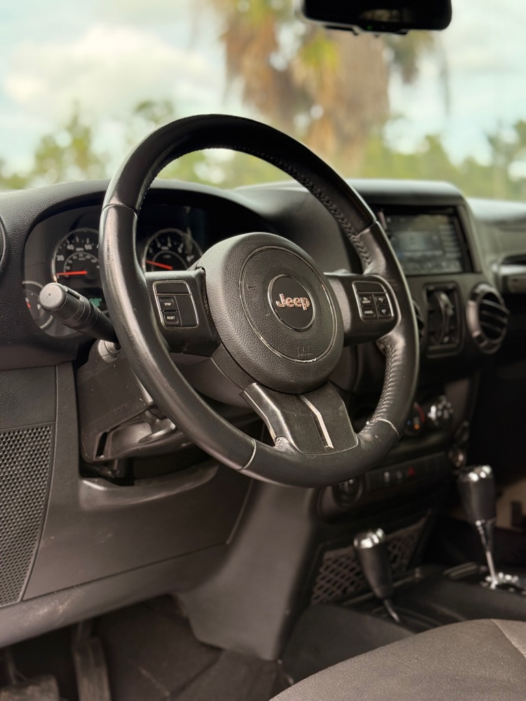 Photo 10 of this JEEP WRANGLER UNLIMI