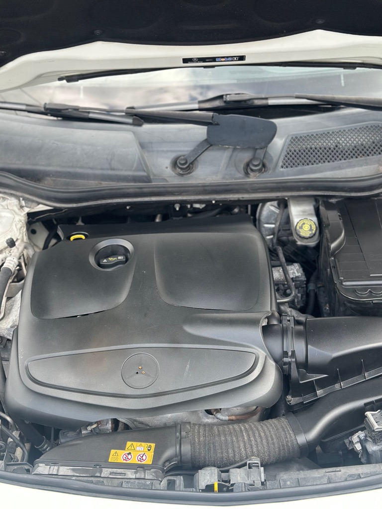 Photo 7 of this MERCEDES-BENZ CLA