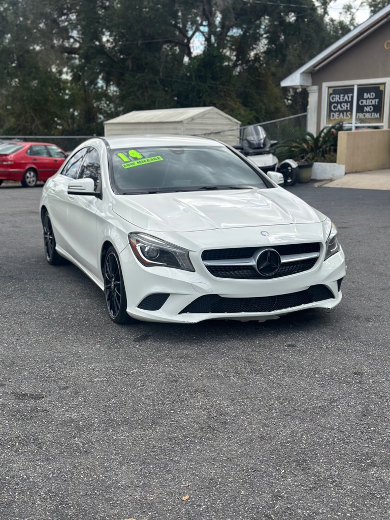 Photo 2 of this MERCEDES-BENZ CLA