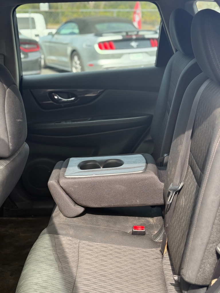 Photo 7 of this NISSAN ROGUE