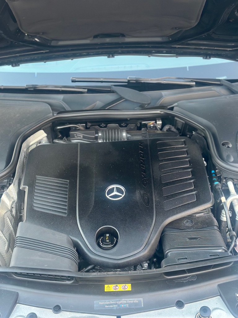 Photo 13 of this MERCEDES-BENZ CLS
