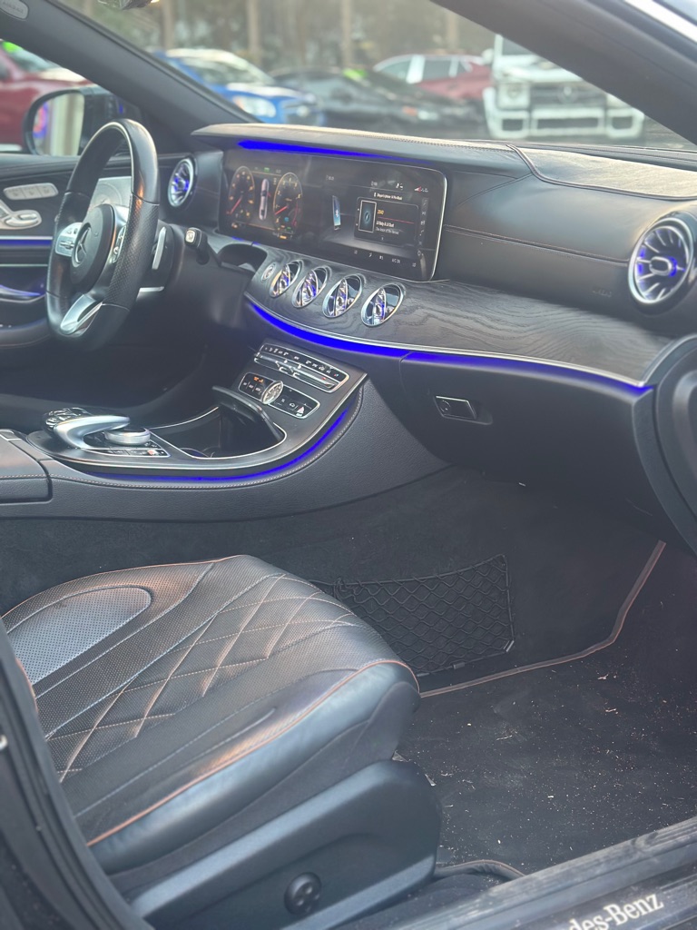 Photo 9 of this MERCEDES-BENZ CLS