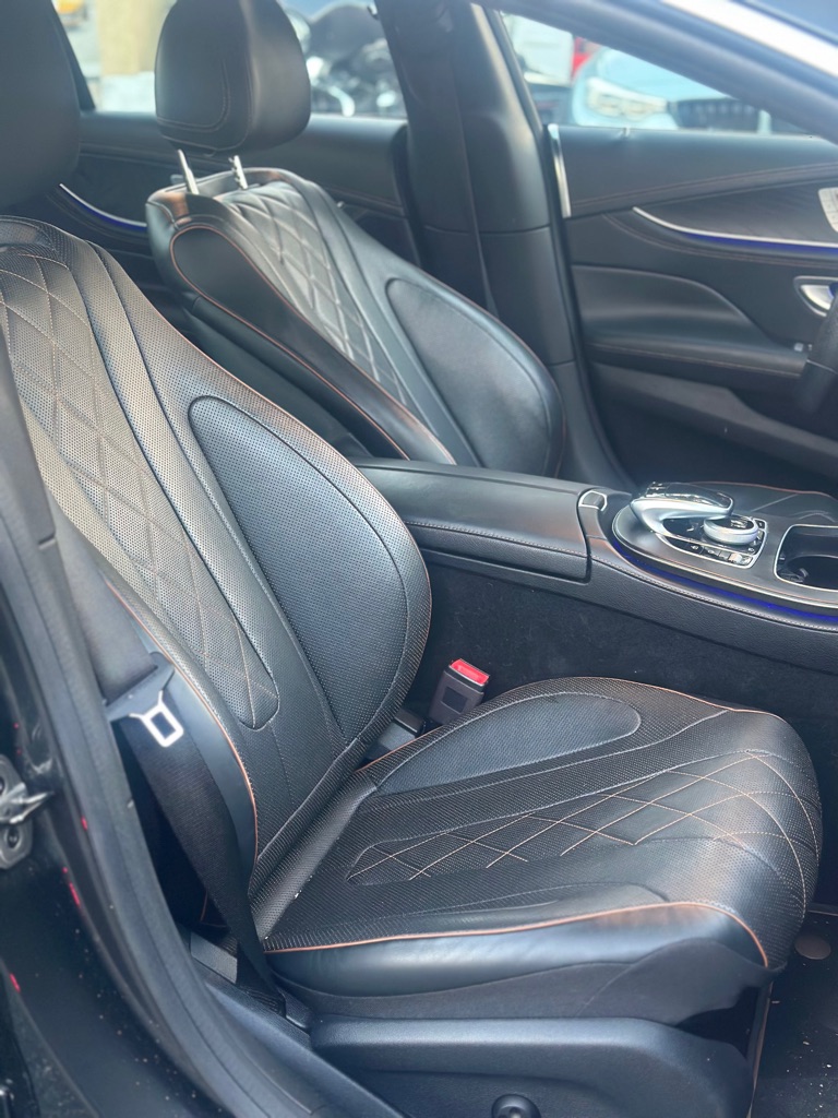 Photo 10 of this MERCEDES-BENZ CLS