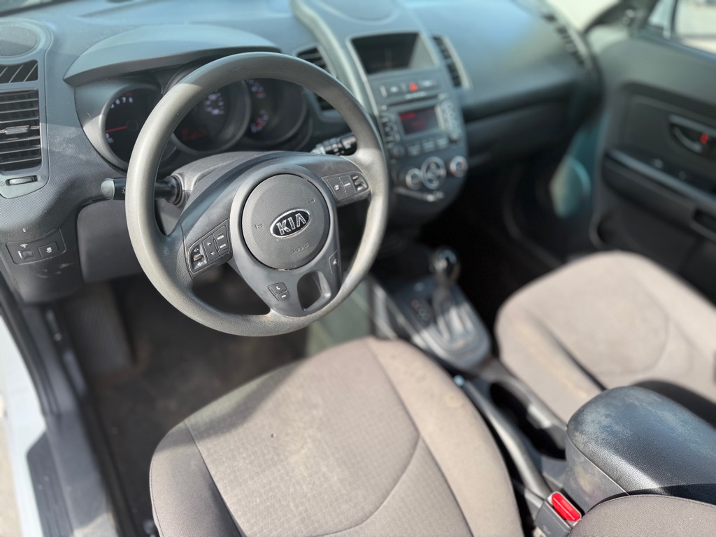 Photo 10 of this KIA SOUL