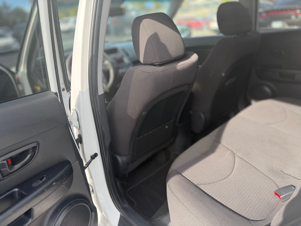 Photo 9 of this KIA SOUL