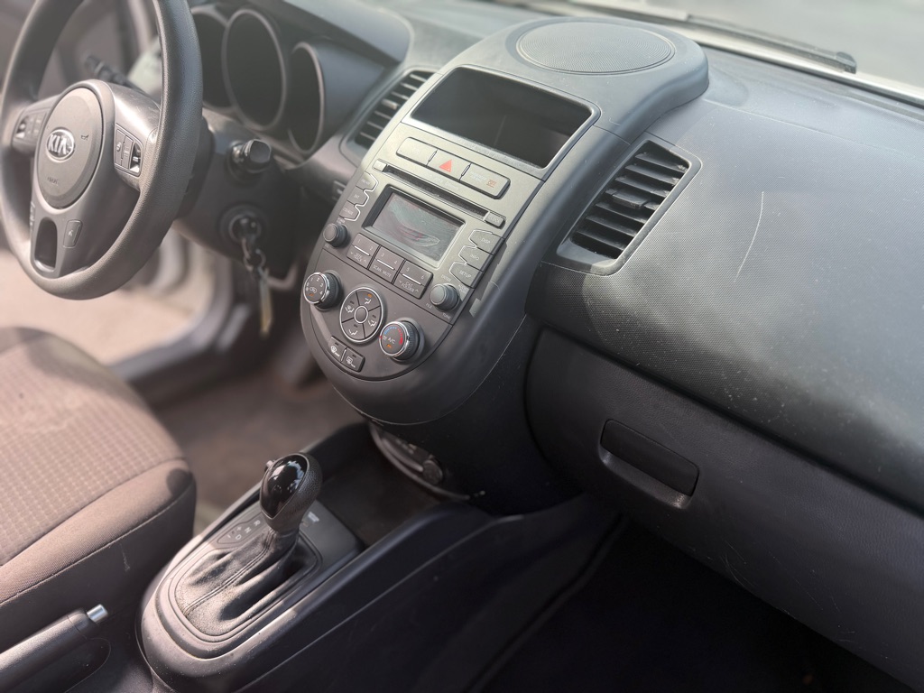 Photo 16 of this KIA SOUL