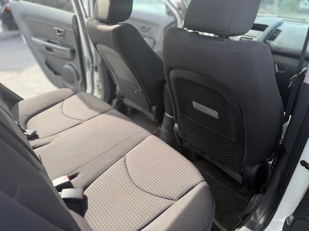 Photo 12 of this KIA SOUL