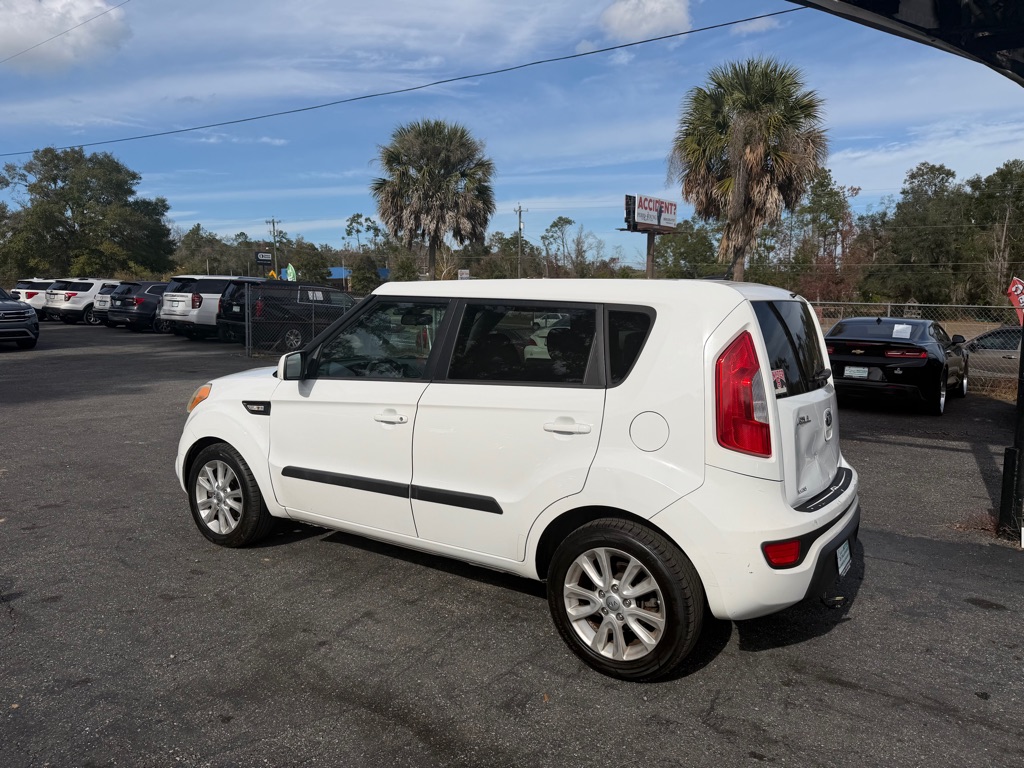 Photo 2 of this KIA SOUL